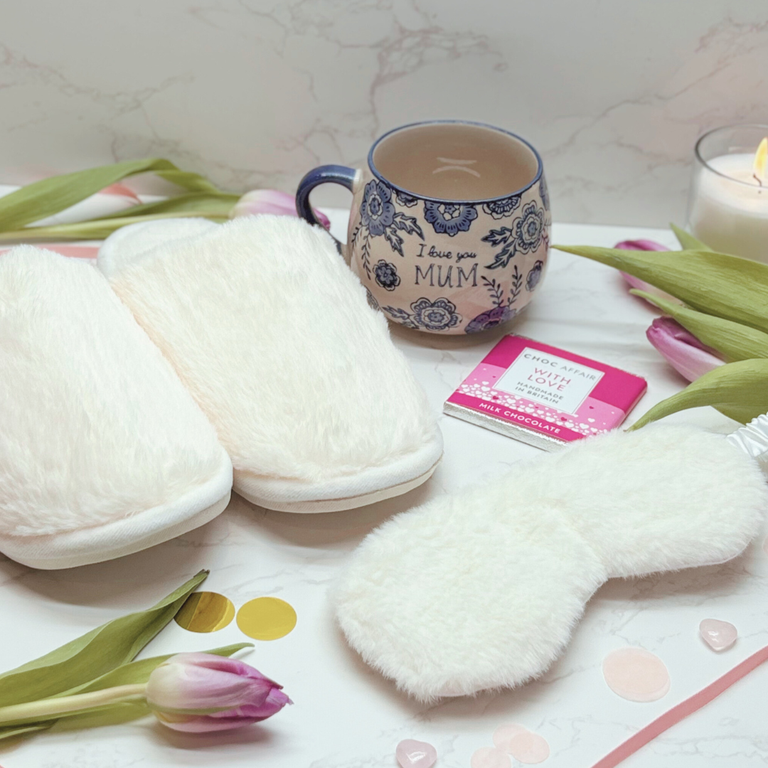 I Love You Mum Mother’s Day Gift – Cosy Slippers, Mug, Eye Mask & Chocolate Treat