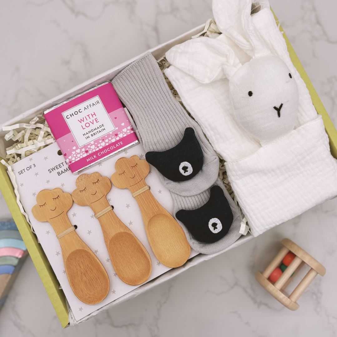 Hello Little One Baby Gift Set – Letterbox Friendly Gift For Baby