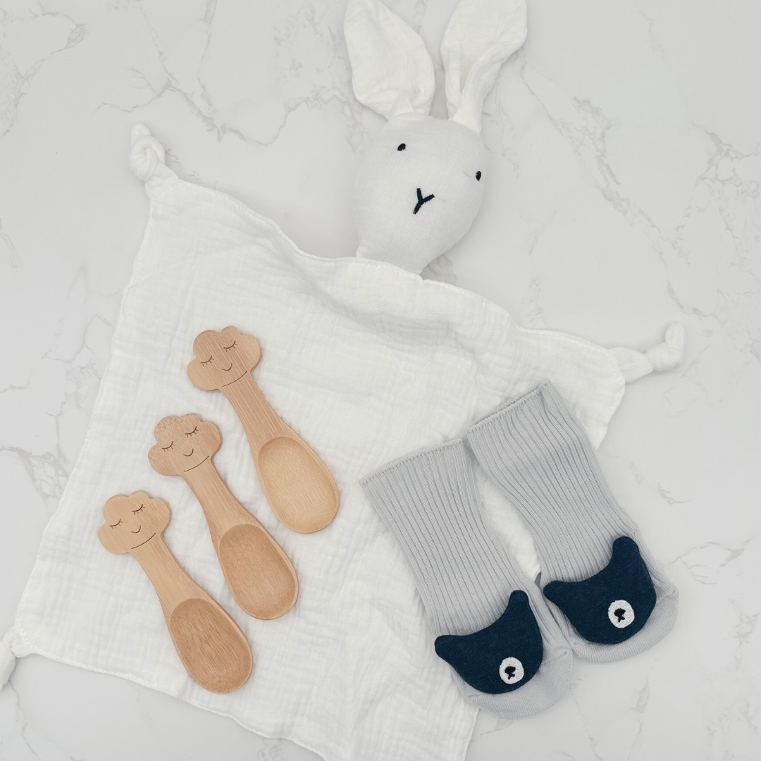 Hello Little One Baby Gift Set – Letterbox Friendly Gift For Baby
