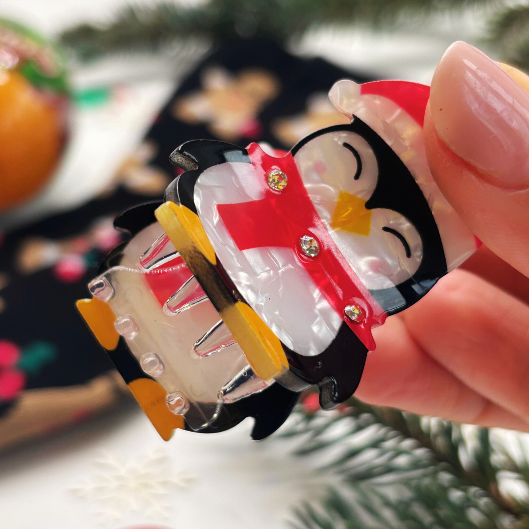 Kids & Tween Christmas Craft Gift Box – Festive Socks, Crafts, Toy, Hair Clip & Bag Charm