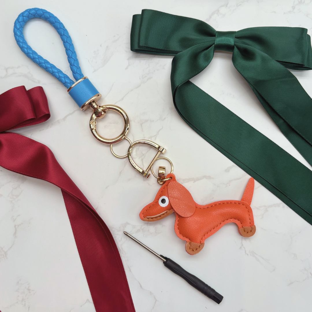 Tan & Orange Dachshund Keyring with Blue Strap – Sausage Dog Lover Stocking Filler Gift