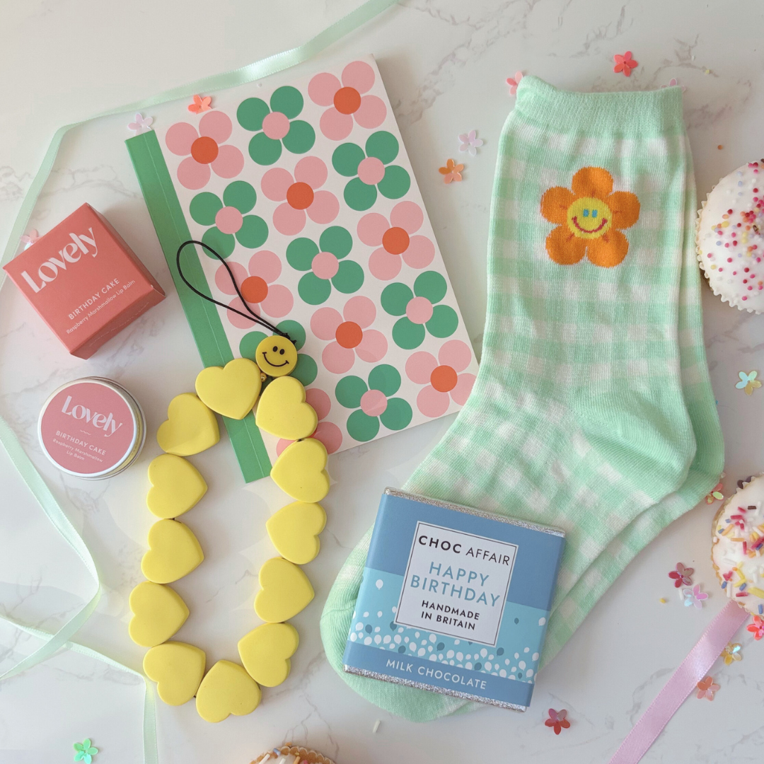 Happy Birthday Letterbox Gift For Teens And Tweens – Smiley Heart Edition In Mint