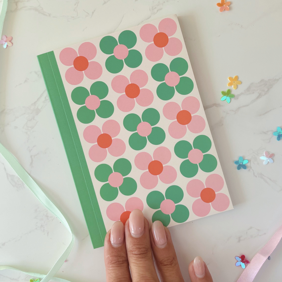 Happy Birthday Letterbox Gift For Teens And Tweens – Smiley Heart Edition In Mint