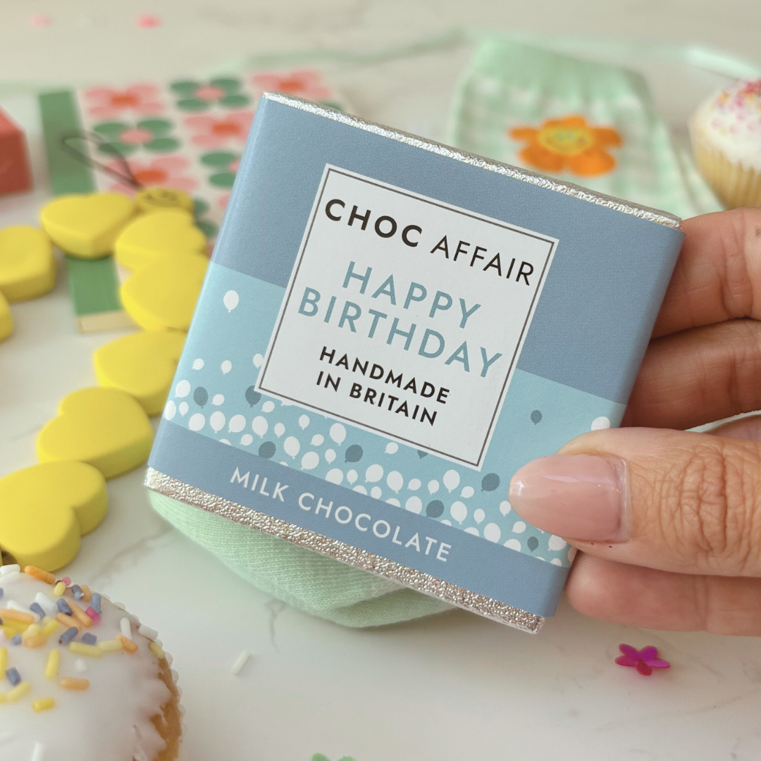 Happy Birthday Letterbox Gift For Teens And Tweens – Smiley Heart Edition In Mint