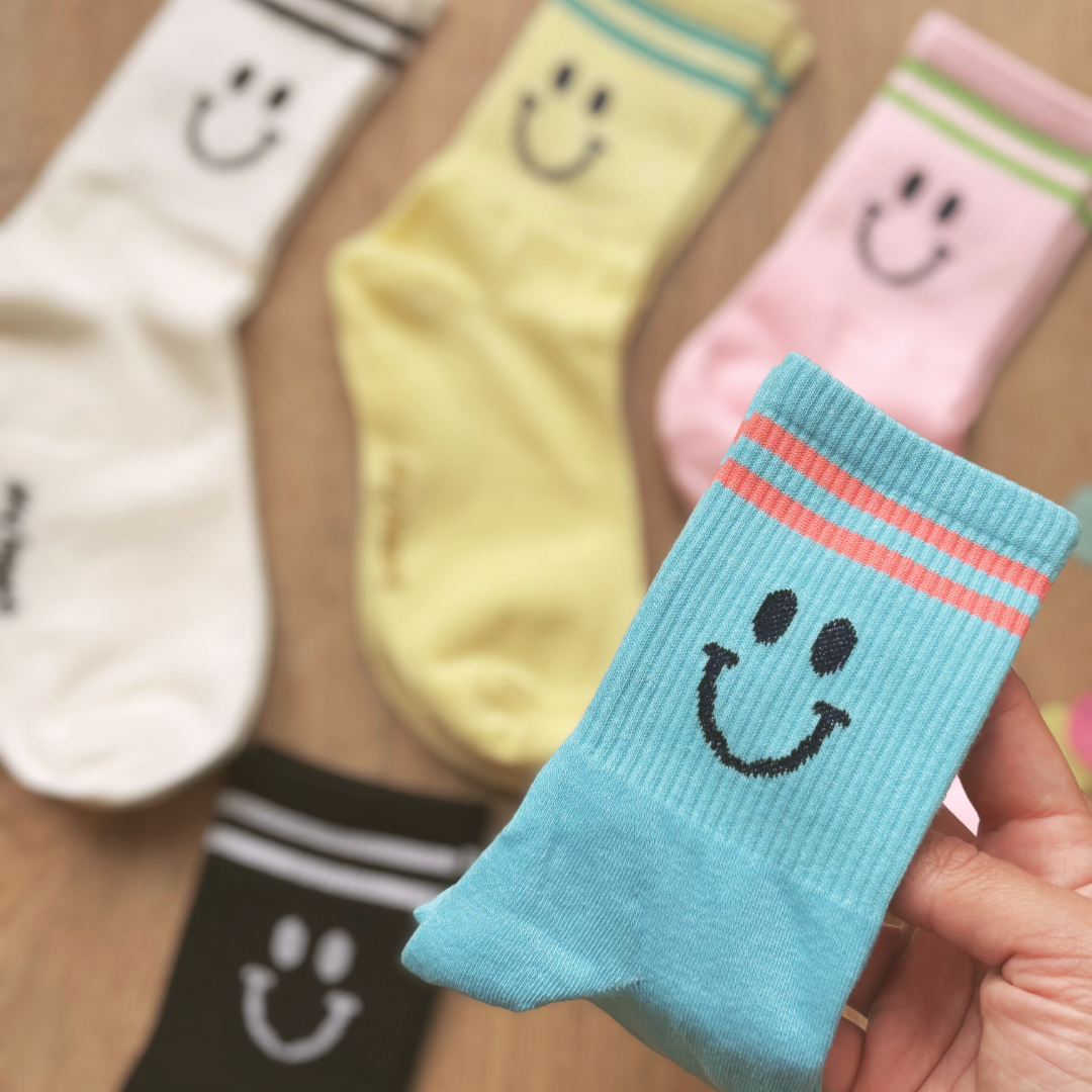 Happy Socks Letterbox Gift – 5 Pairs of Colourful Smile Socks