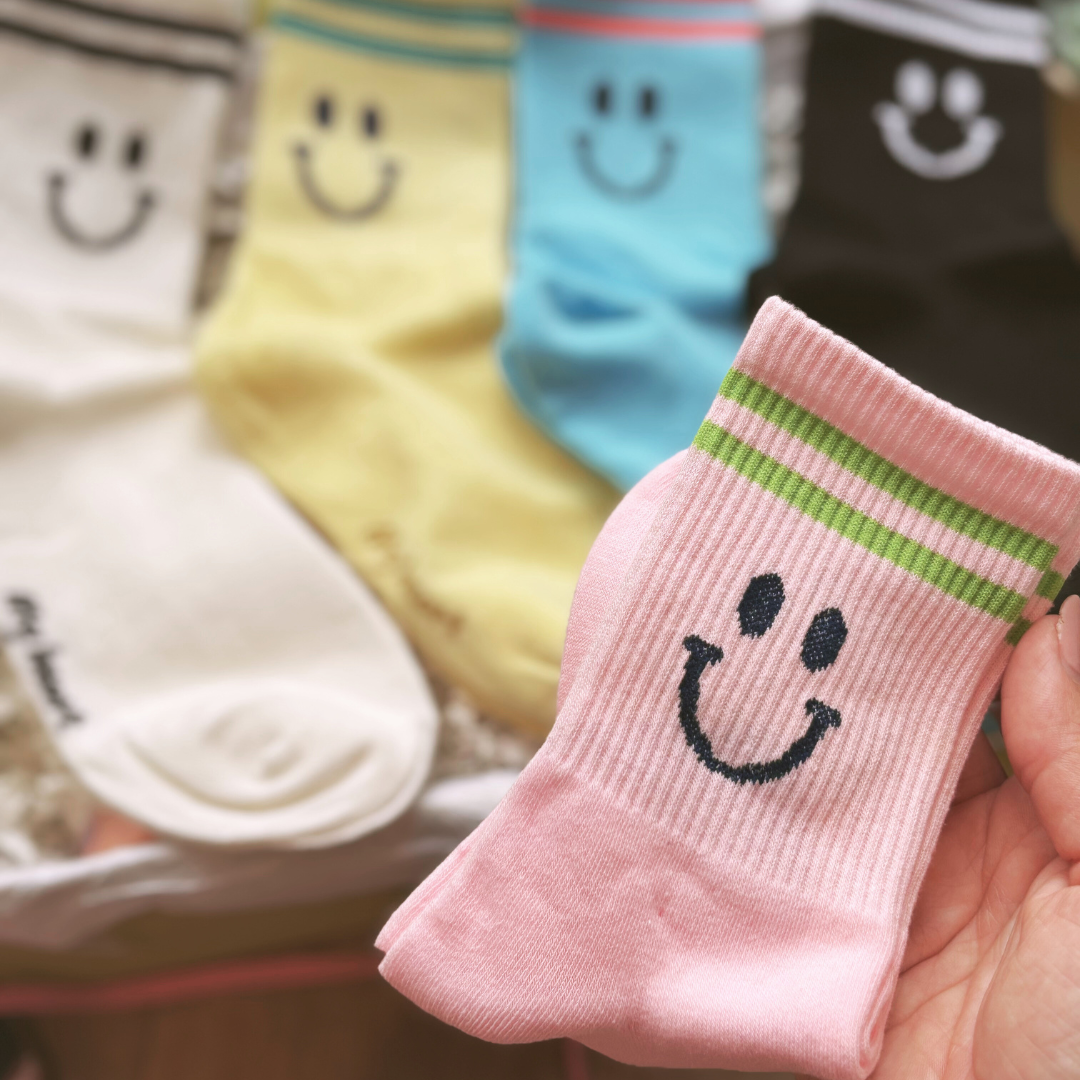 Happy Socks Letterbox Gift – 5 Pairs of Colourful Smile Socks