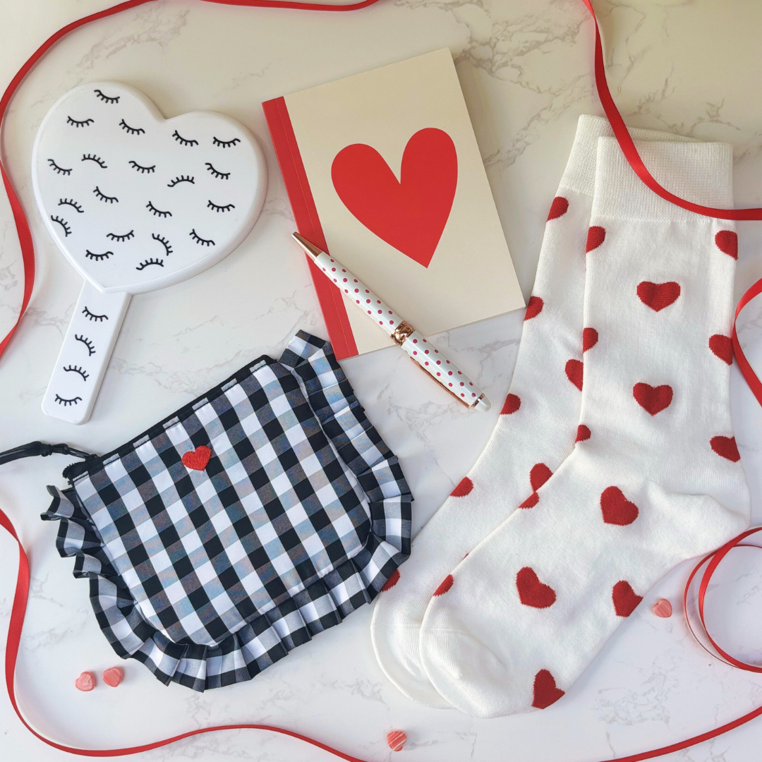Hearts And Lashes Gift Box – Birthday And Feel Good Treat For Teens And Tweens