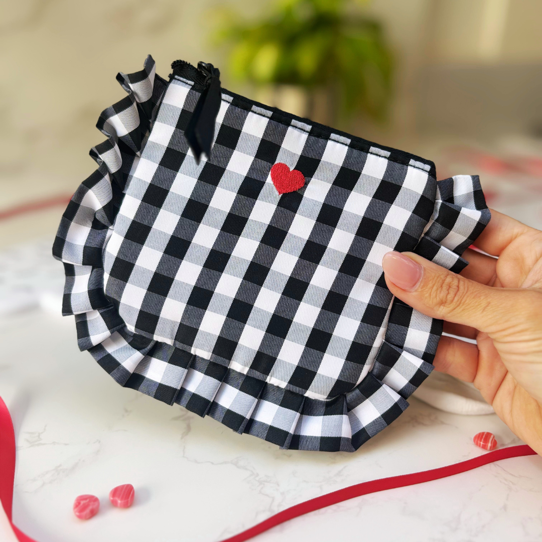 Hearts And Lashes Gift Box – Birthday And Feel Good Treat For Teens And Tweens