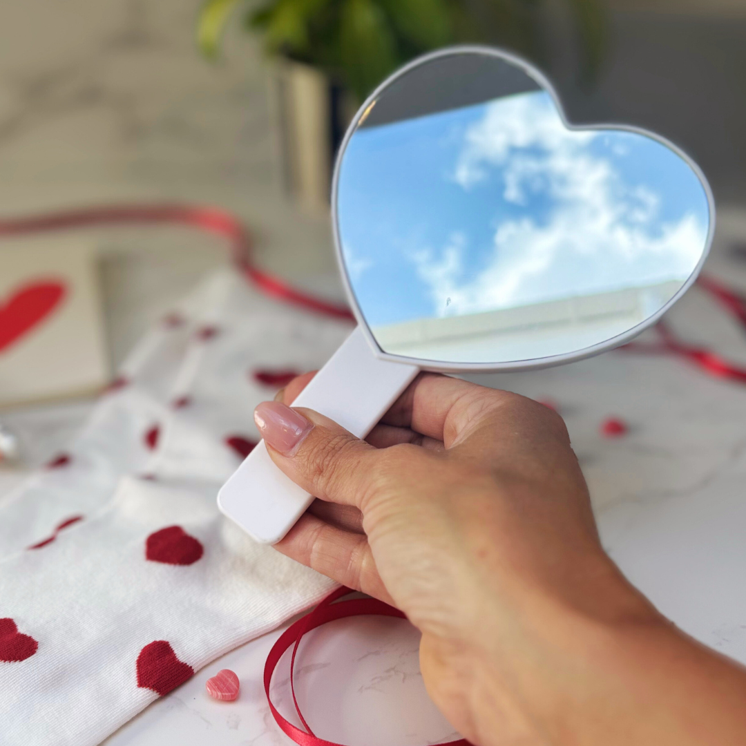 Hearts And Lashes Gift Box – Birthday And Feel Good Treat For Teens And Tweens