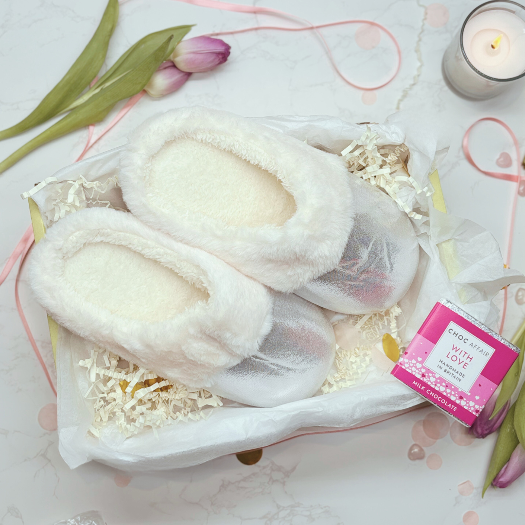 Fluffy Faux Fur Slippers For Her – Silver Sparkly Cosy Slippers