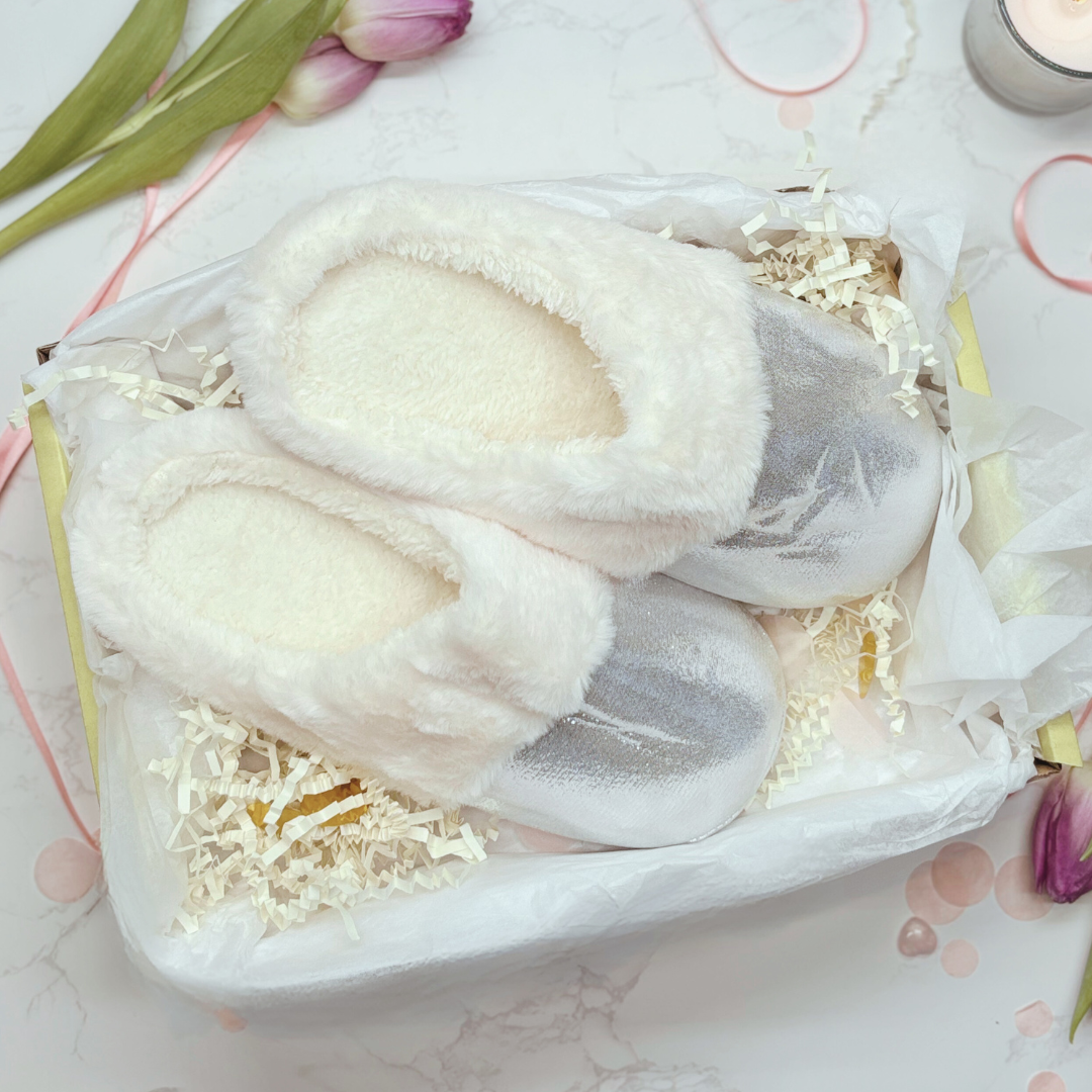 Fluffy Faux Fur Slippers For Her – Silver Sparkly Cosy Slippers