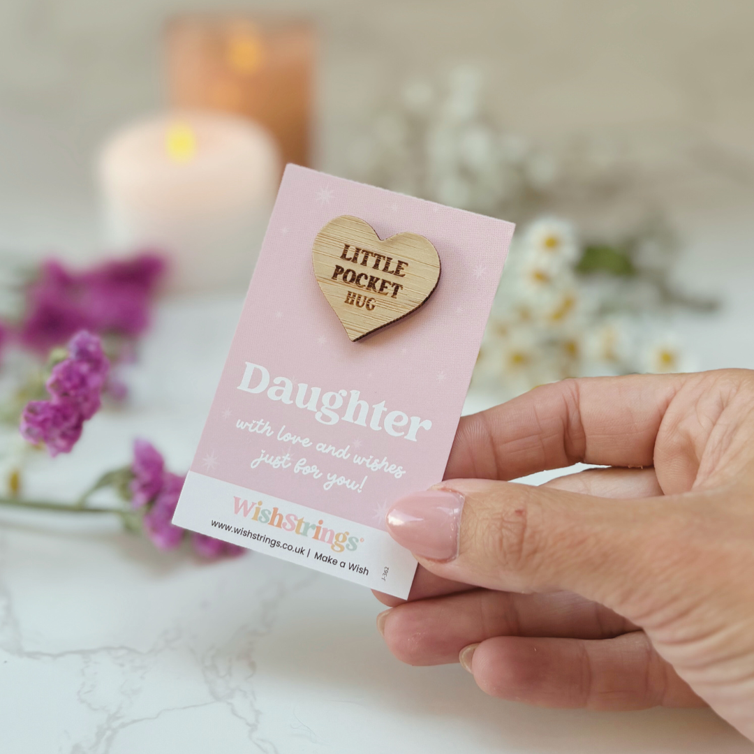 Daughter Little Pocket Hug – Sustainable Bamboo Heart Token on Card