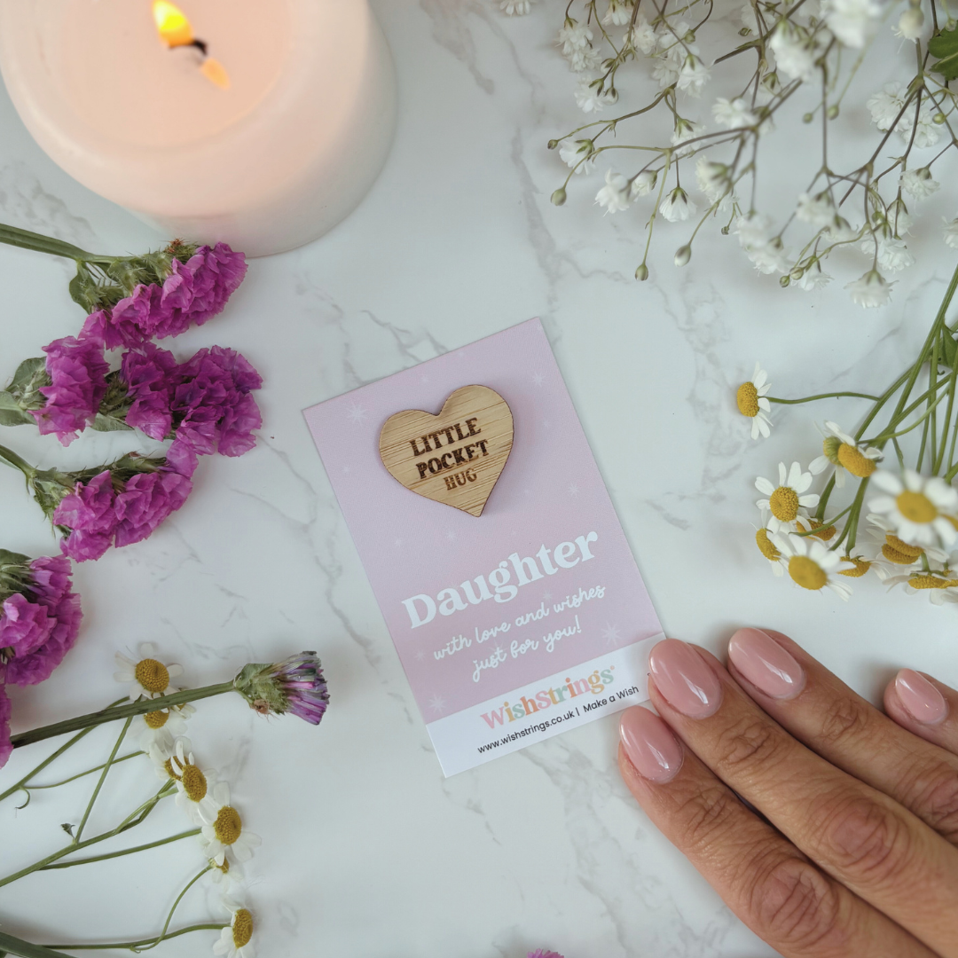 Daughter Little Pocket Hug – Sustainable Bamboo Heart Token on Card