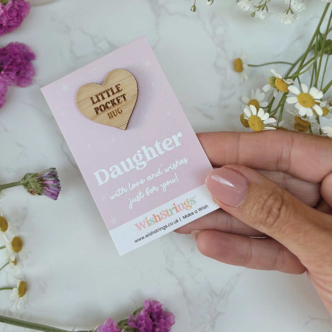 Daughter Little Pocket Hug – Sustainable Bamboo Heart Token on Card