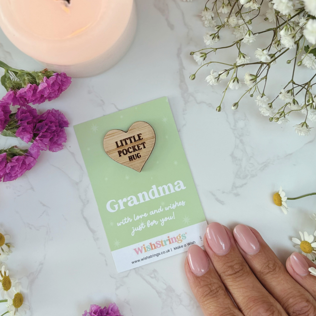 Grandma Little Pocket Hug – Sustainable Bamboo Heart Token on Card