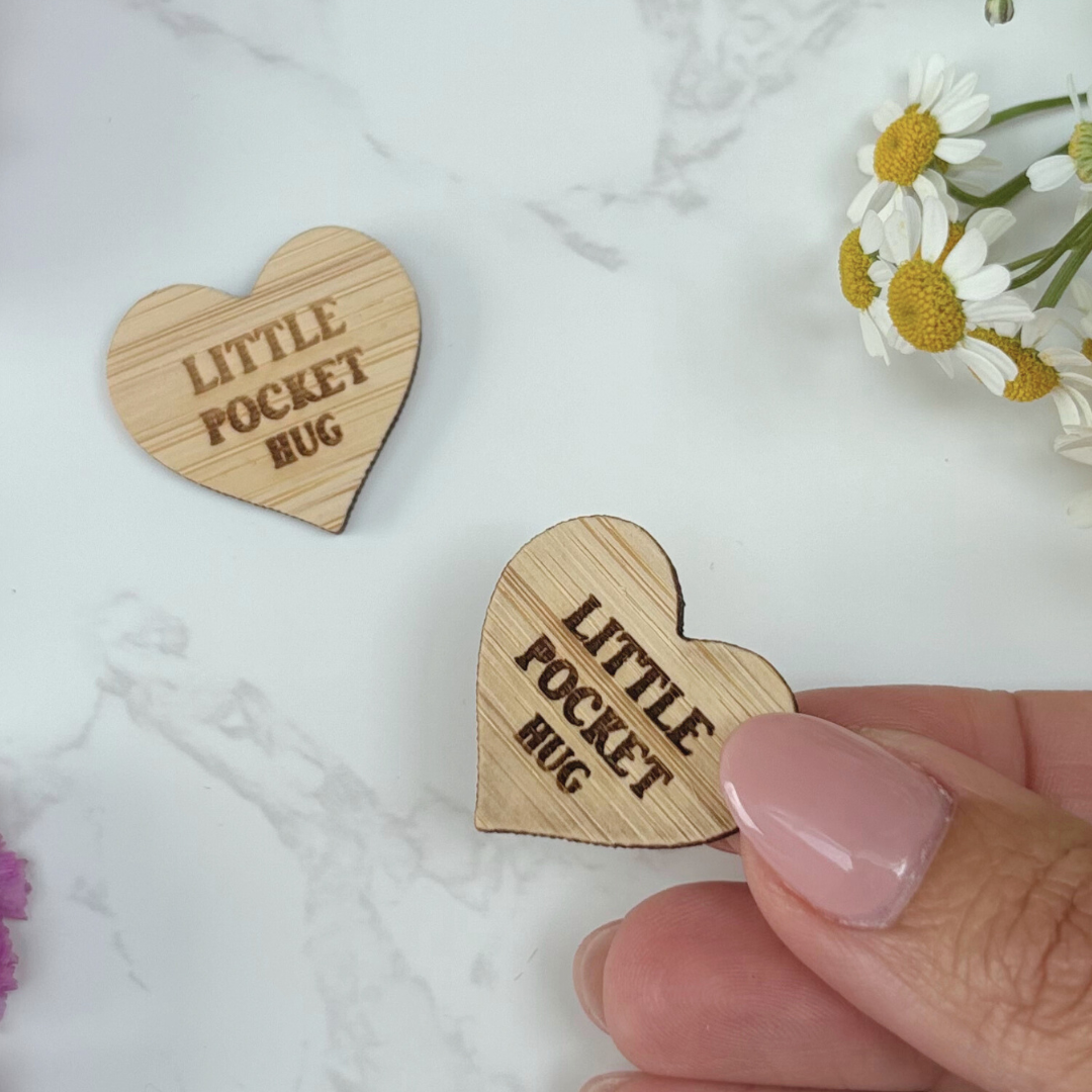 Daughter Little Pocket Hug – Sustainable Bamboo Heart Token on Card