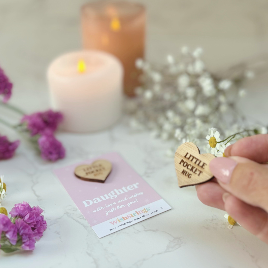 Daughter Little Pocket Hug – Sustainable Bamboo Heart Token on Card
