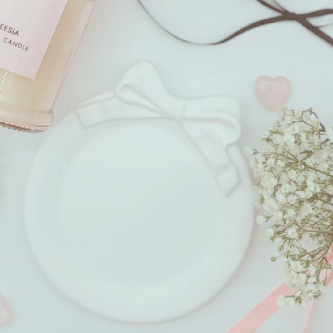 White Bow Round Trinket Tray
