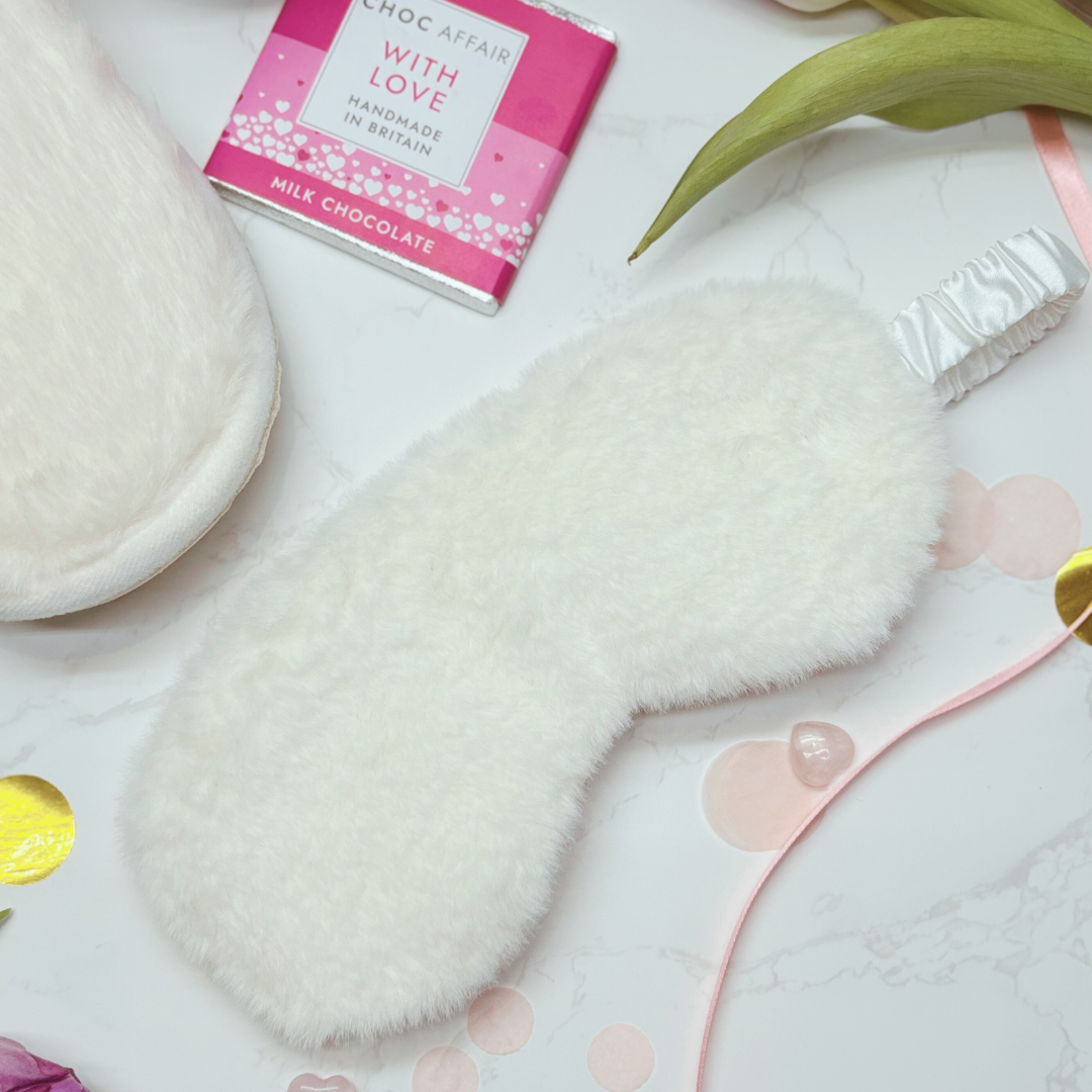 I Love You Mum Mother’s Day Gift  – Cosy Slippers, Mug, Eye Mask &amp; Chocolate Treat