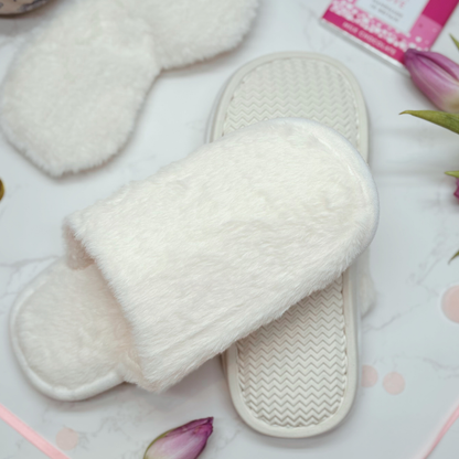 I Love You Mum Mother’s Day Gift  – Cosy Slippers, Mug, Eye Mask &amp; Chocolate Treat