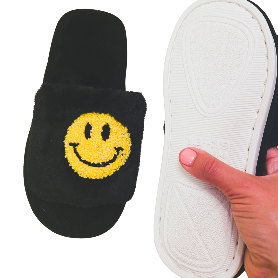 Smiley Face Black Slippers – Bestseller Christmas Gift for Men &amp; Dad