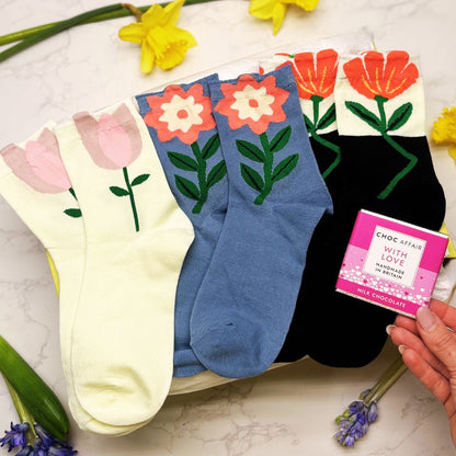 Mother’s Day Flower Socks Gift Set – Cosy Floral Socks Gift For Mum