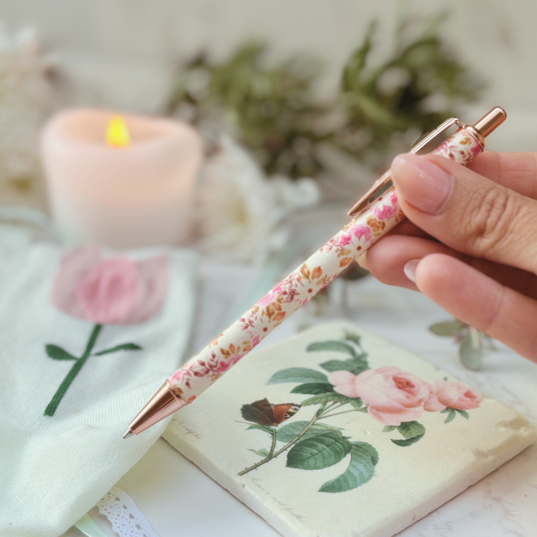 Garden Lover’s Gift Box – Mug, Socks, Pen, Coaster &amp; Bracelet Set