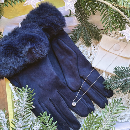 The Classic Christmas Gloves and Necklace Gift Box - LIMITED EDITION