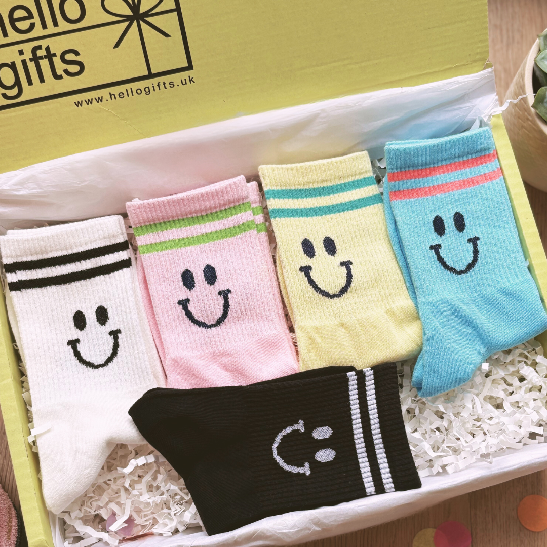 Happy Socks Letterbox Gift – 5 Pairs of Colourful Smile Socks