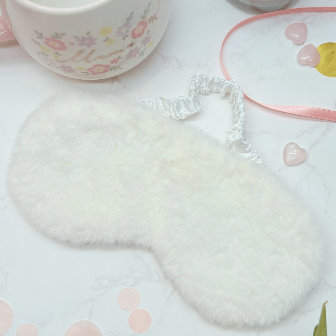 Best Mum Mother’s Day Gift – Cosy Slippers, Mug, Eye Mask &amp; Chocolate Treat