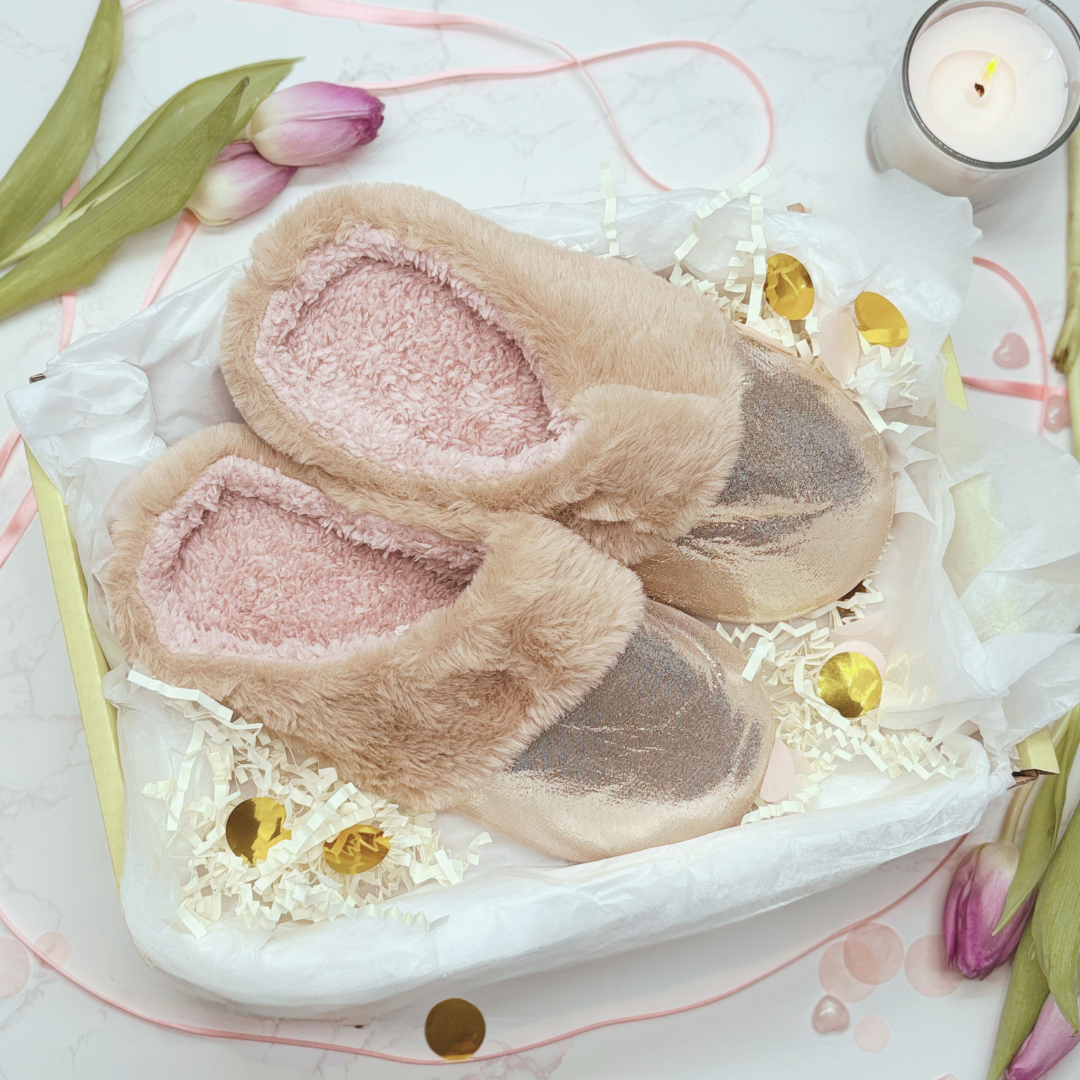 Fluffy Faux Fur Slippers For Her – Gold Sparkly Cosy Slippers