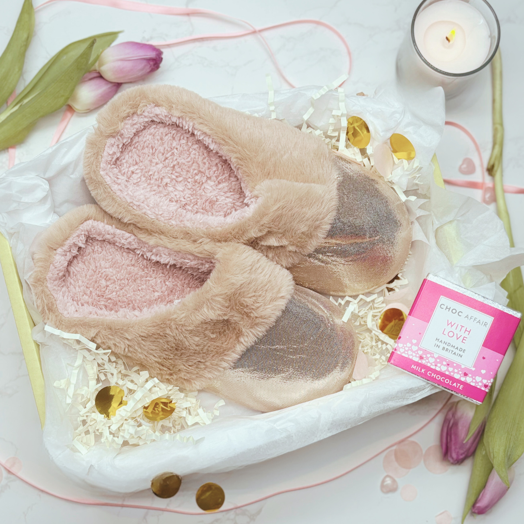 Fluffy Faux Fur Slippers For Her – Gold Sparkly Cosy Slippers