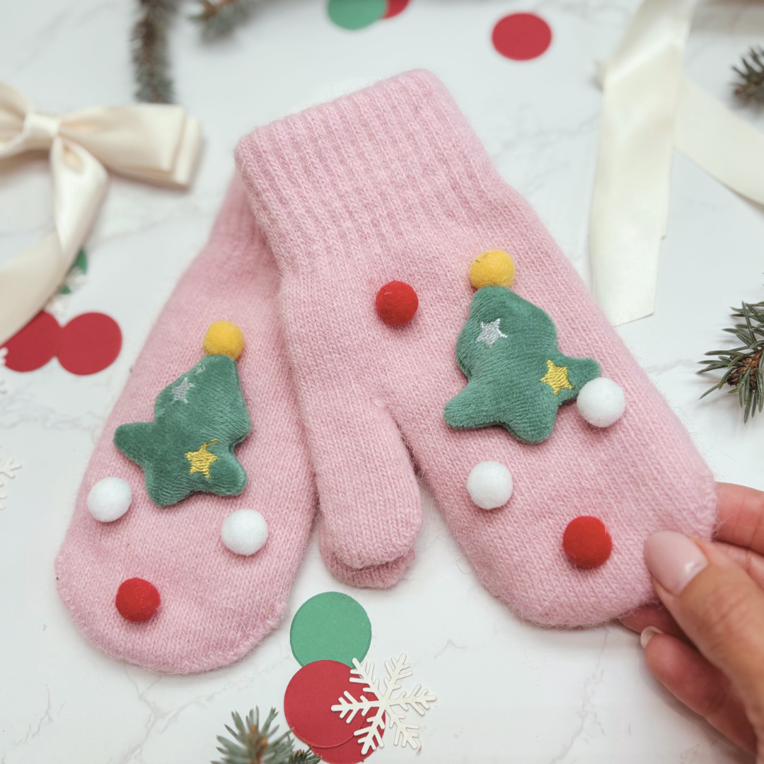 Kids Christmas Eve Gift Box – Mug, Gloves, Christmas Tree Decorative Soft Toy &amp; Chocolate PINK