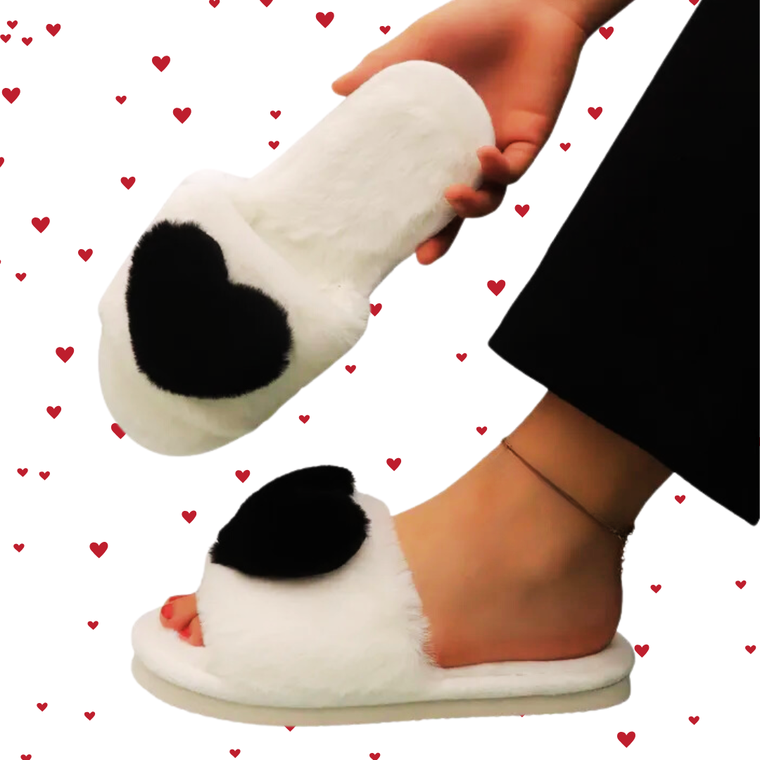 Fluffy Heart Slippers - Black