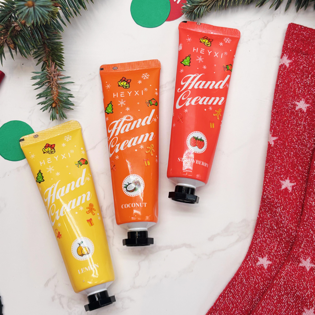 Christmas Letterbox Gift – Sparkly Socks, Hand Cream Trio &amp; Star Keyring–  Festive Gift Set for Her, Tweens &amp; Teens