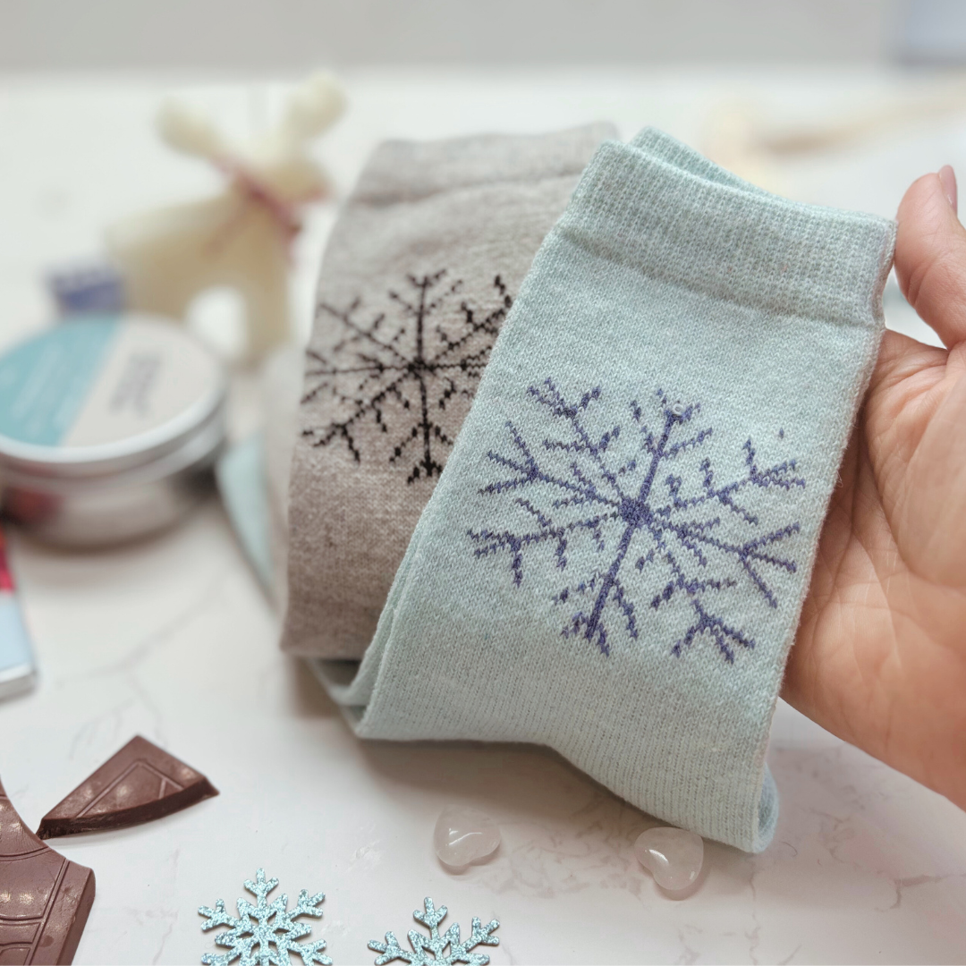 Teen Christmas Self-Care Gift Set – Festive Burr Box with Socks, Candle &amp; Skincare