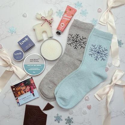 Teen Christmas Self-Care Gift Set – Festive Burr Box with Socks, Candle &amp; Skincare