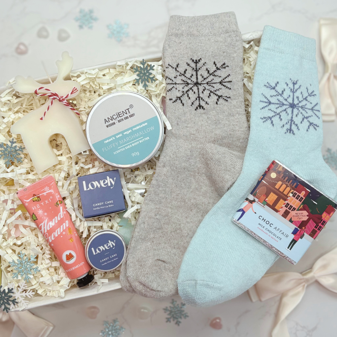 Teen Christmas Self-Care Gift Set – Festive Burr Box with Socks, Candle &amp; Skincare