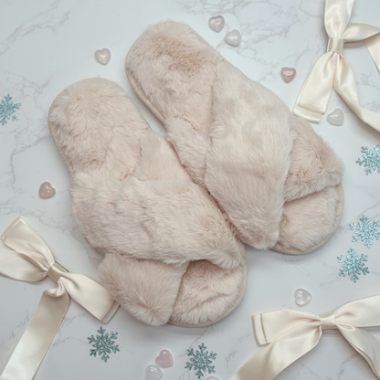 Luxury Winter Wellness Gift Box – Pamper Set with Slippers, Candle &amp; Skincare for Her
